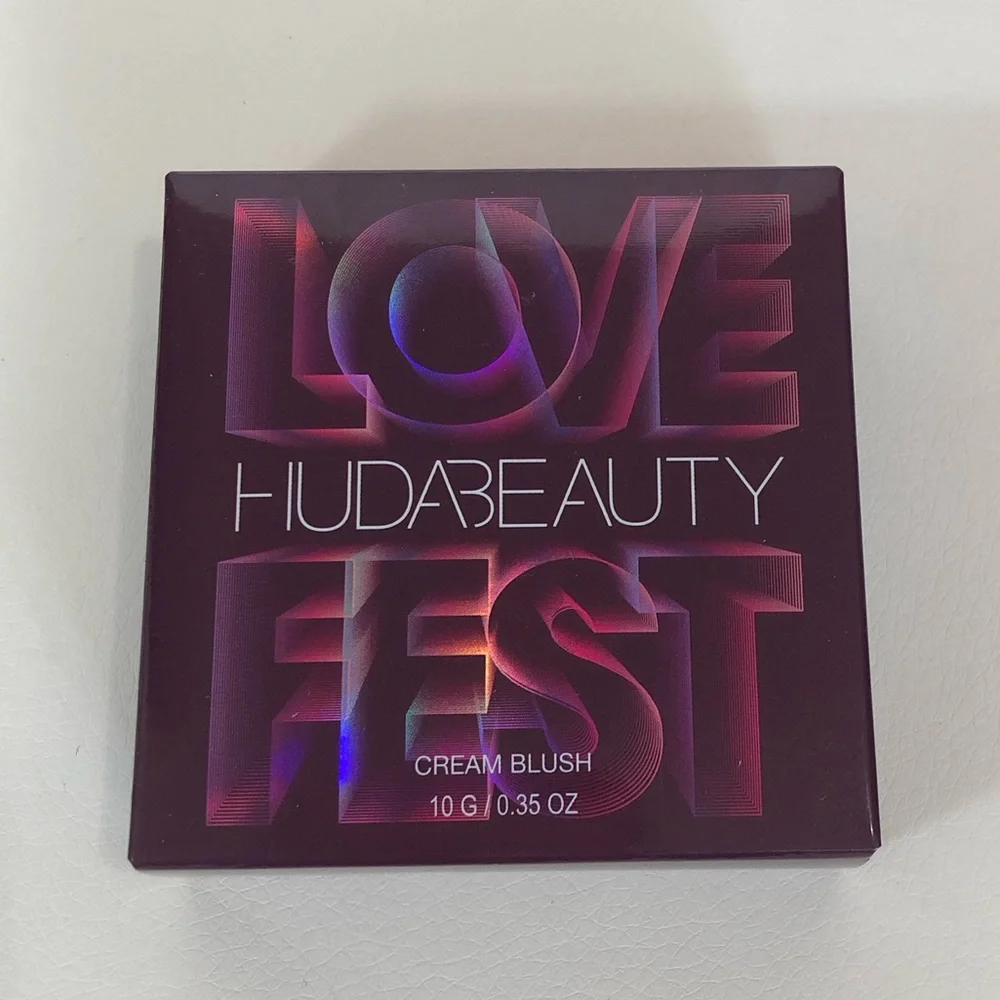 Huda Beauty Lovefest Cream Blush Burning Cherry